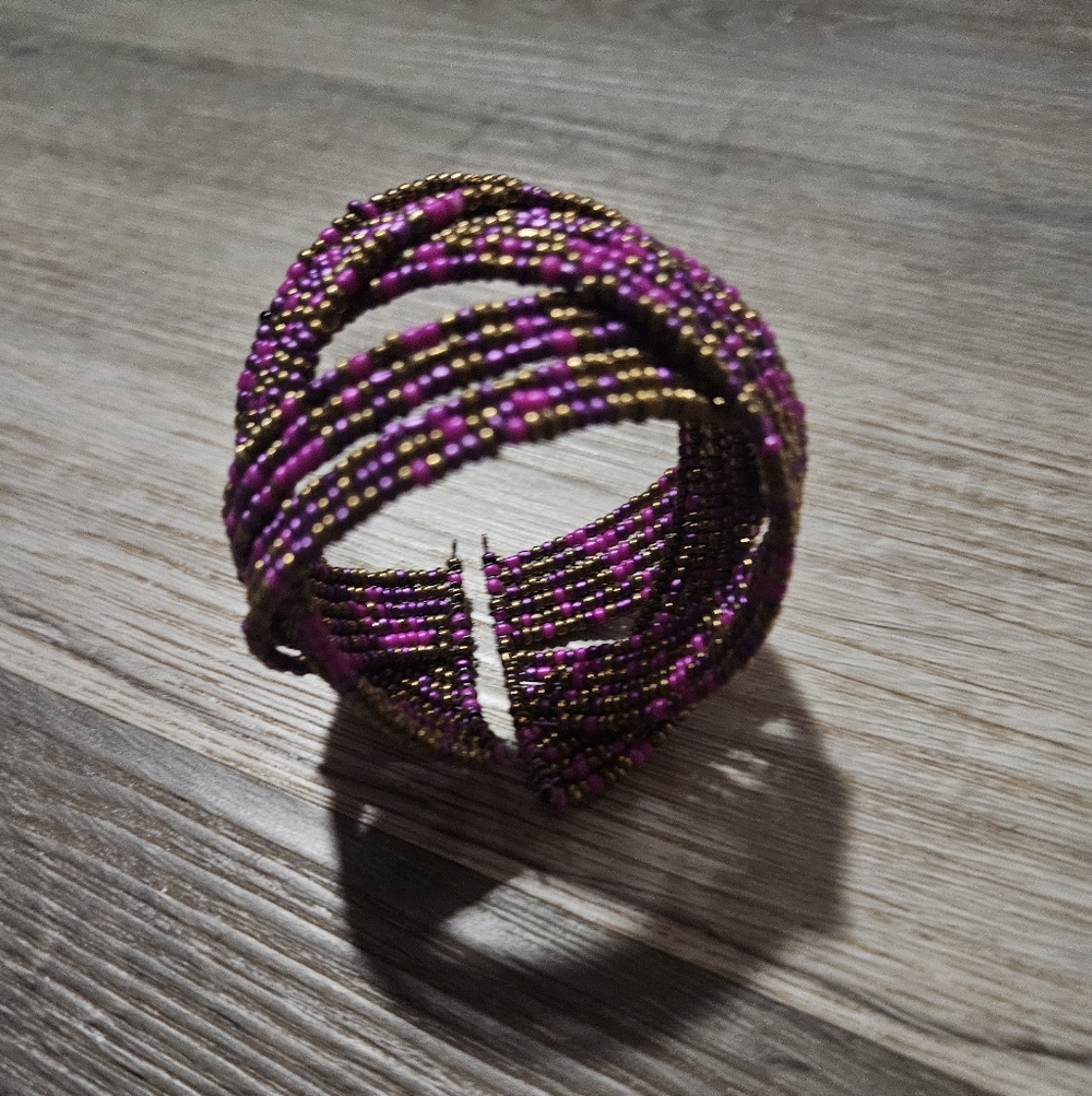 💝💝5/$25💝💝Elegant Seed Bead Bracelet - Purple and Gold